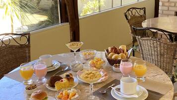 Desayuno buffet incluido todos los dĂas