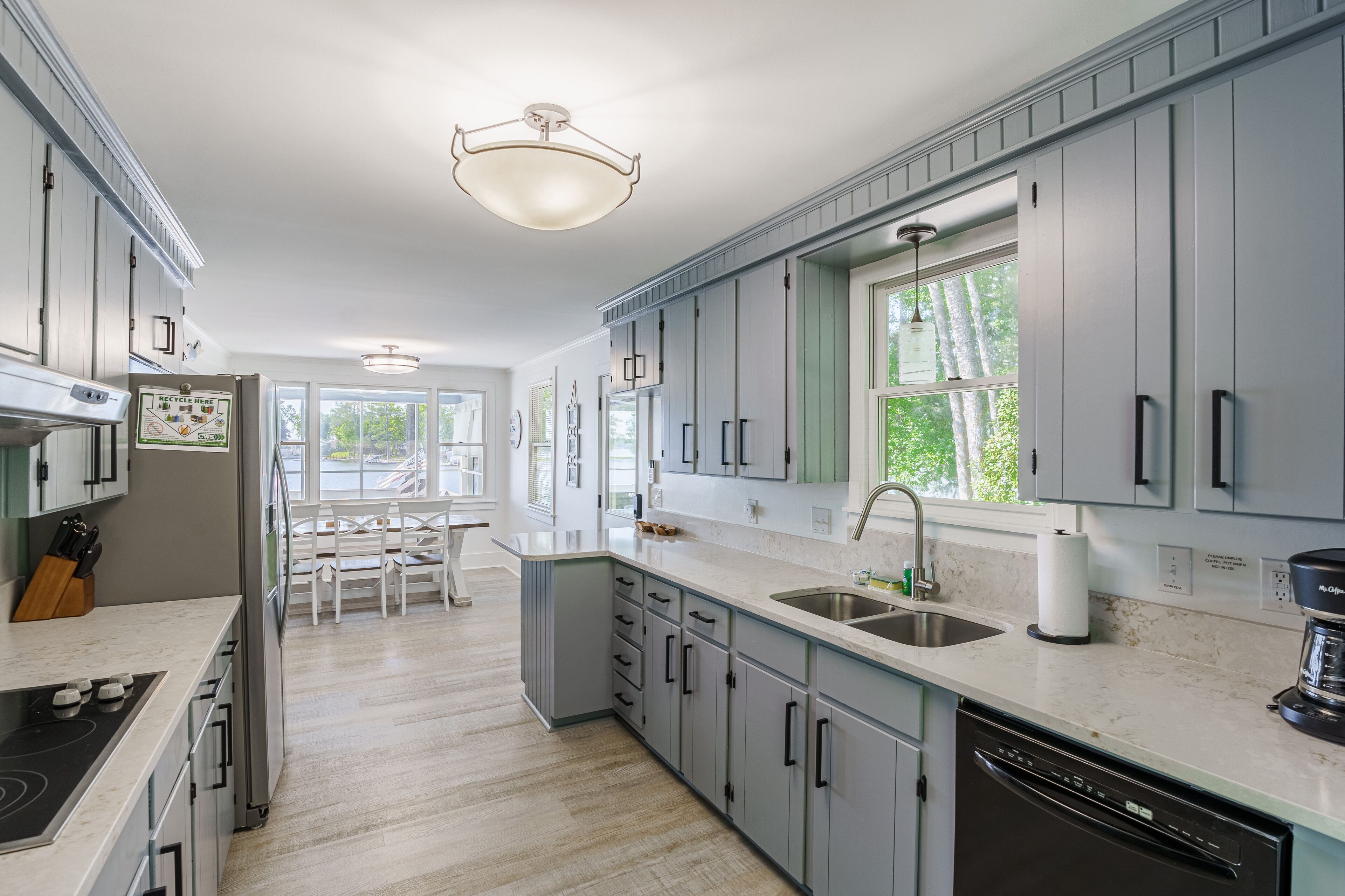 5-Star Waterfront Home on Lake Murray - Fire Pit