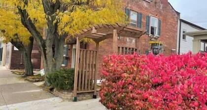 1129#1- Market view studio/steps Millwork district