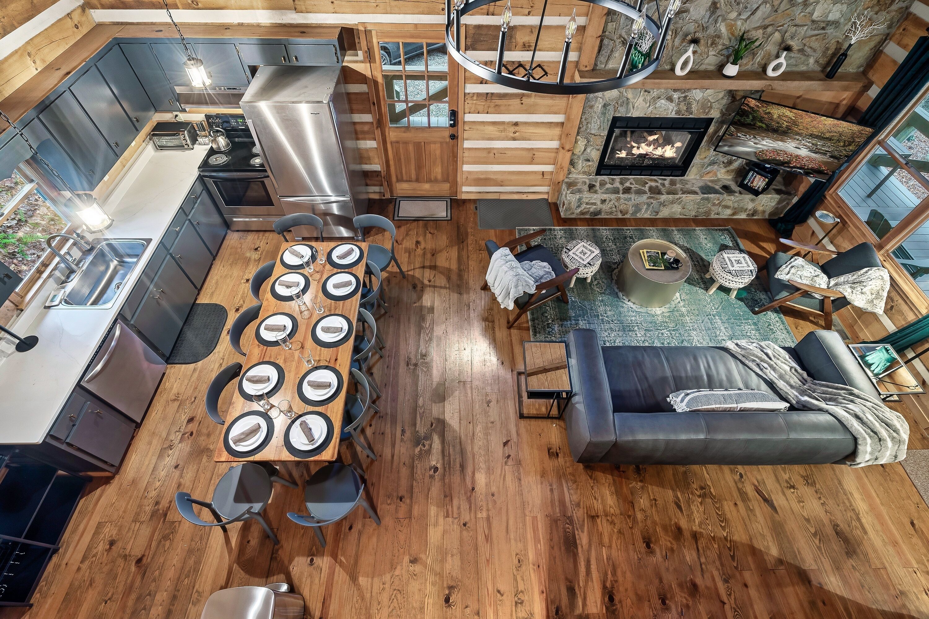 Private Log Cabin Near Aska Adventure Area!