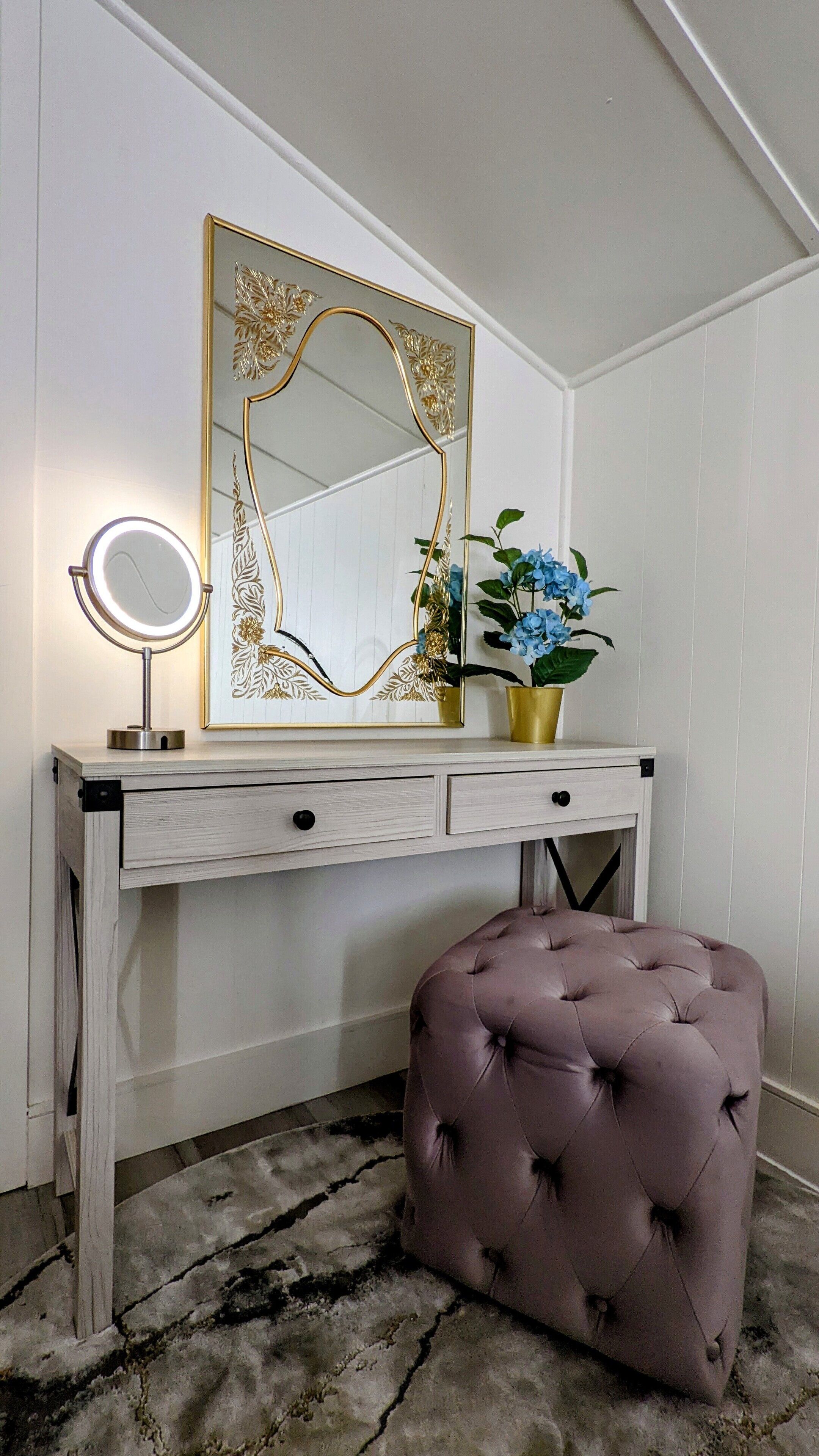 Snow White Retreat - Central Air and cool décor at this Big Bear Lake location!