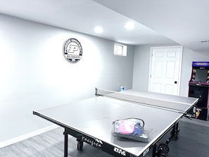 Games room - Comfy 3Bd House with Arcade, Ping Pong, Fire Pit, Walk to Purdue, Golf, Sports! (West Lafayette)