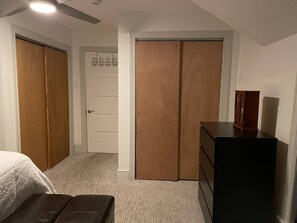 1 多间卧室、办公桌、熨斗/熨衣板、免费 WiFi