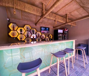 2 座室外游泳池