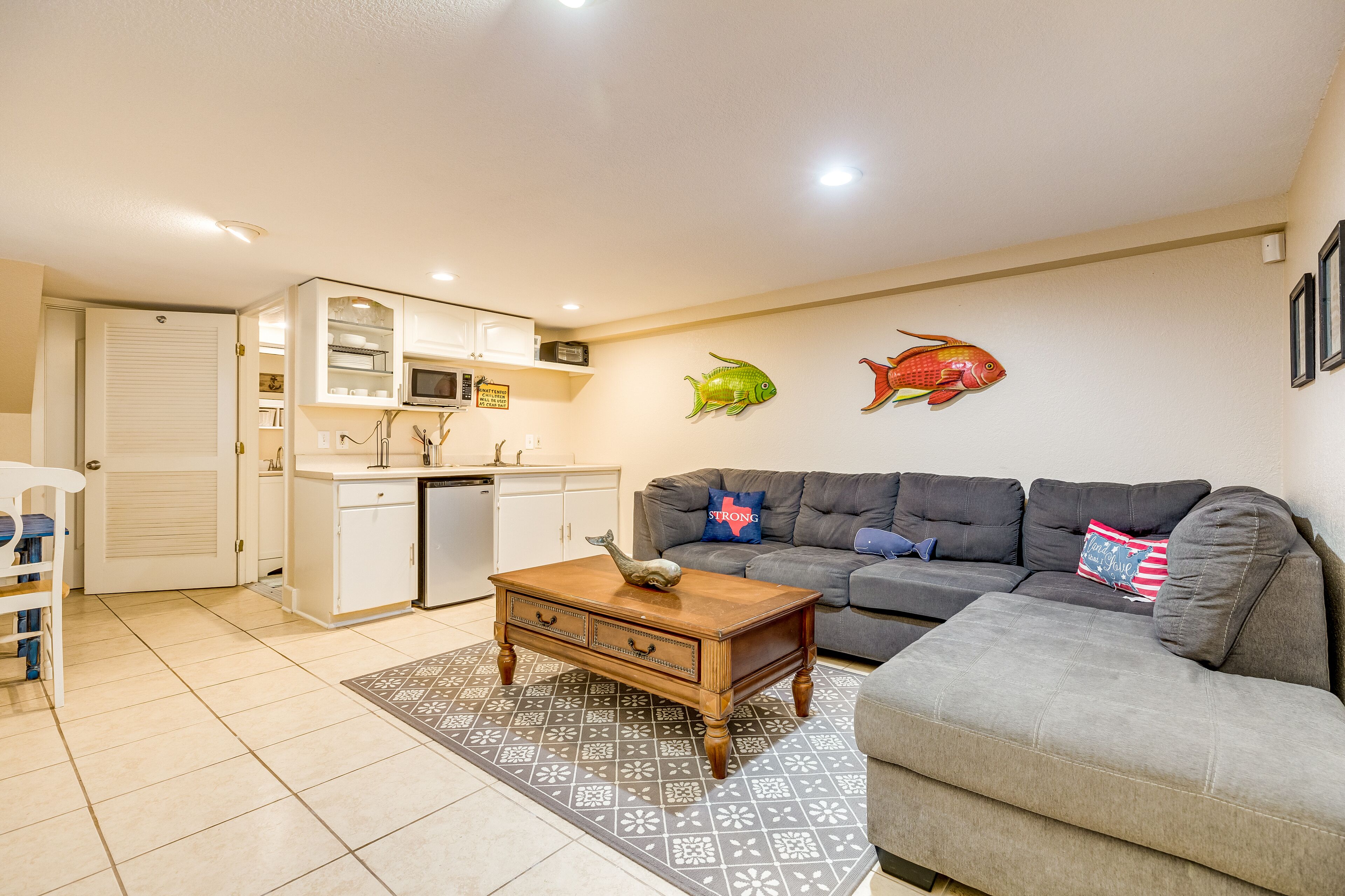 Dog & snowbird-friendly, ground-floor duplex just walking distance to beach