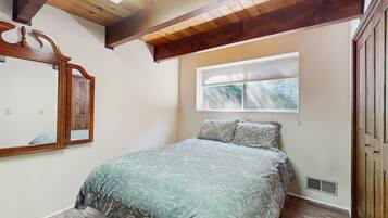 2 soveværelser, internetforbindelse, sengetøj