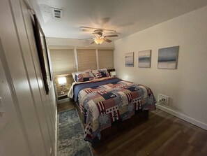 2 habitaciones, tabla de planchar con plancha y wifi gratis 