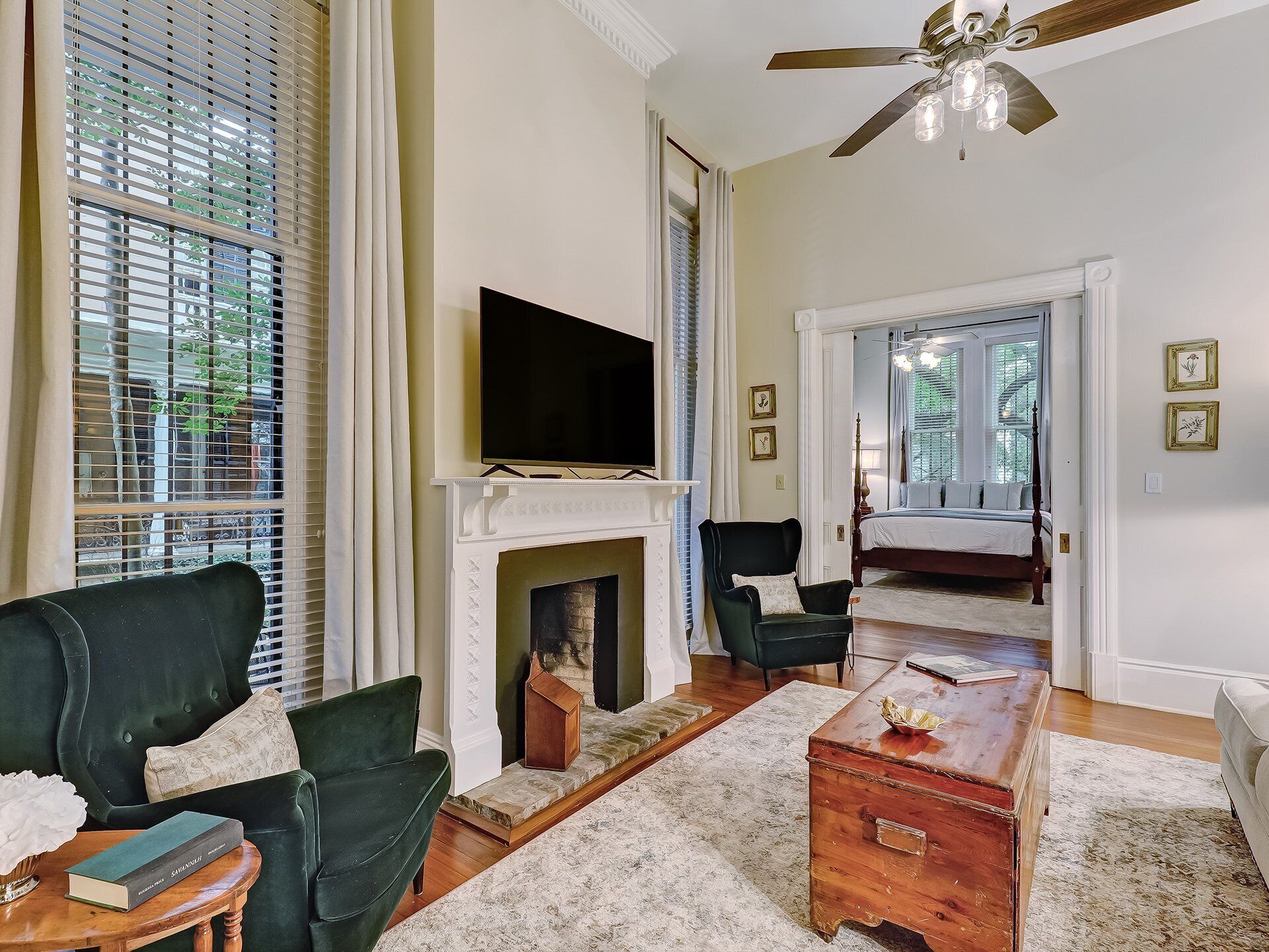 Newly Furnished on Lafayette Square, Heated Pool Access, By Southern Belle Savannah