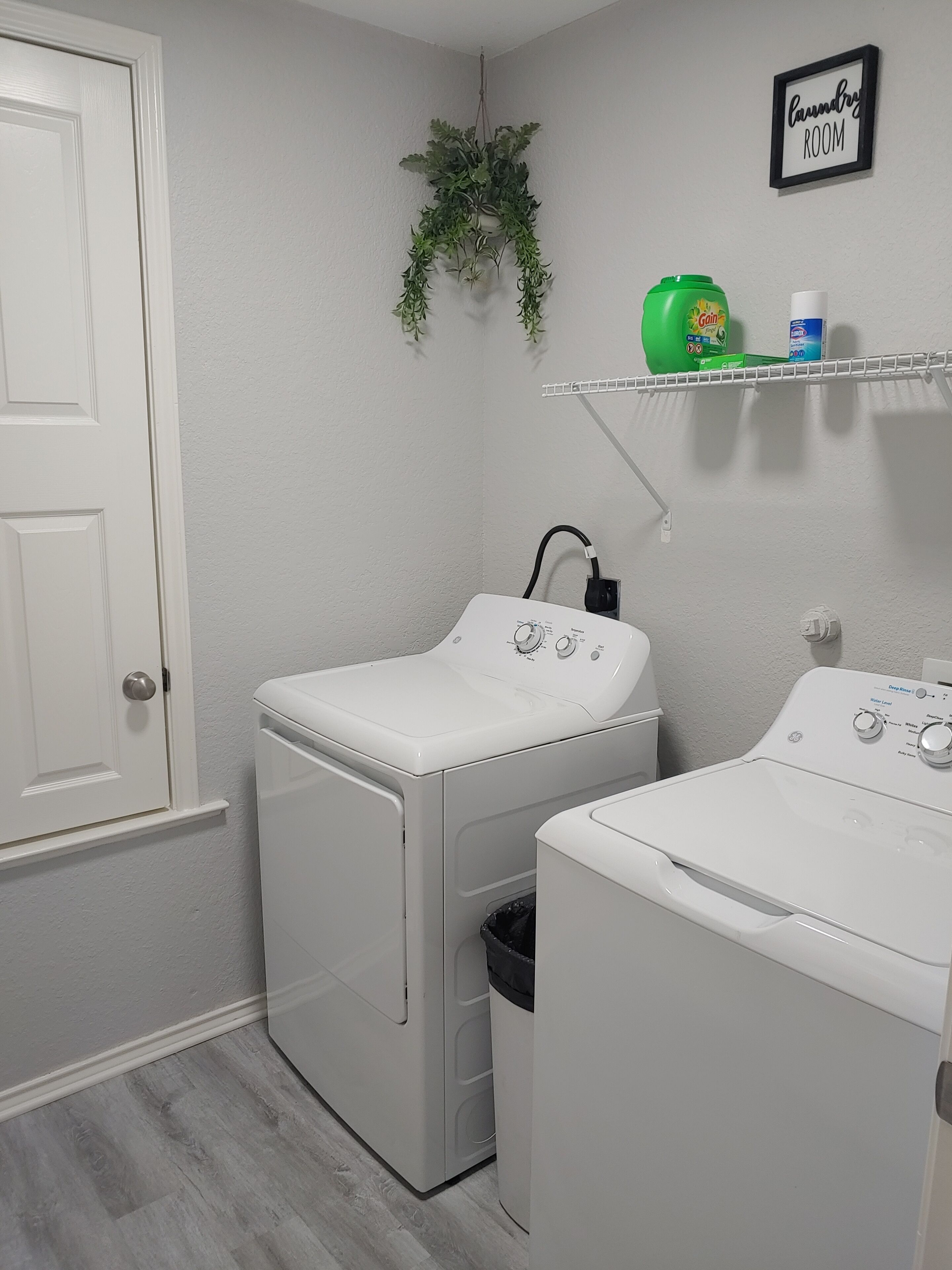 Clean 3 bedroom 2 bath residential home