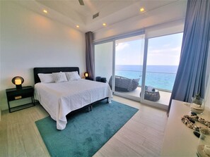 Luxury-Apartment, 1 Schlafzimmer, Meerblick | Zimmersafe, individuell dekoriert, individuell eingerichtet