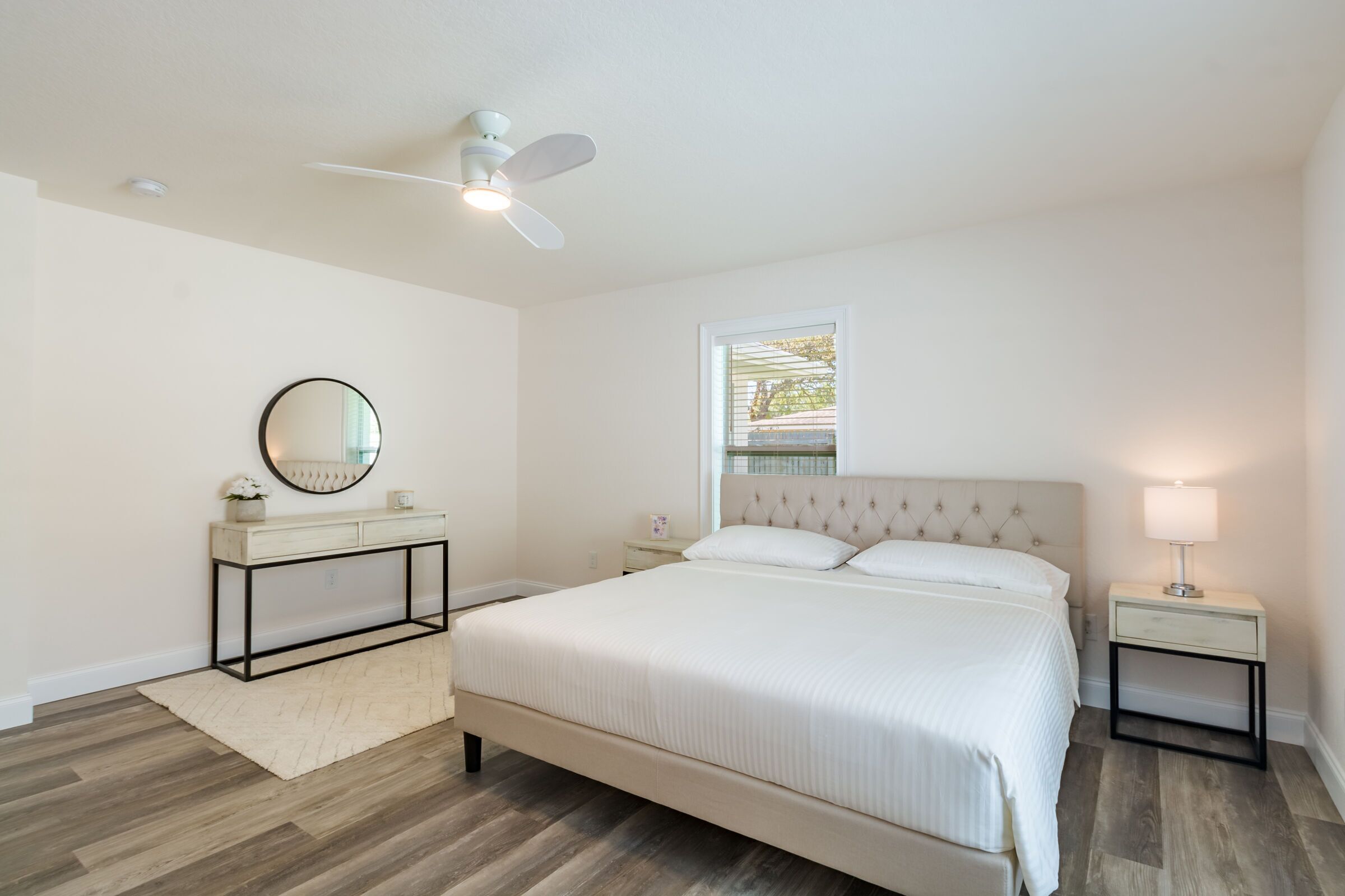 Beautiful new home minutes away from beach