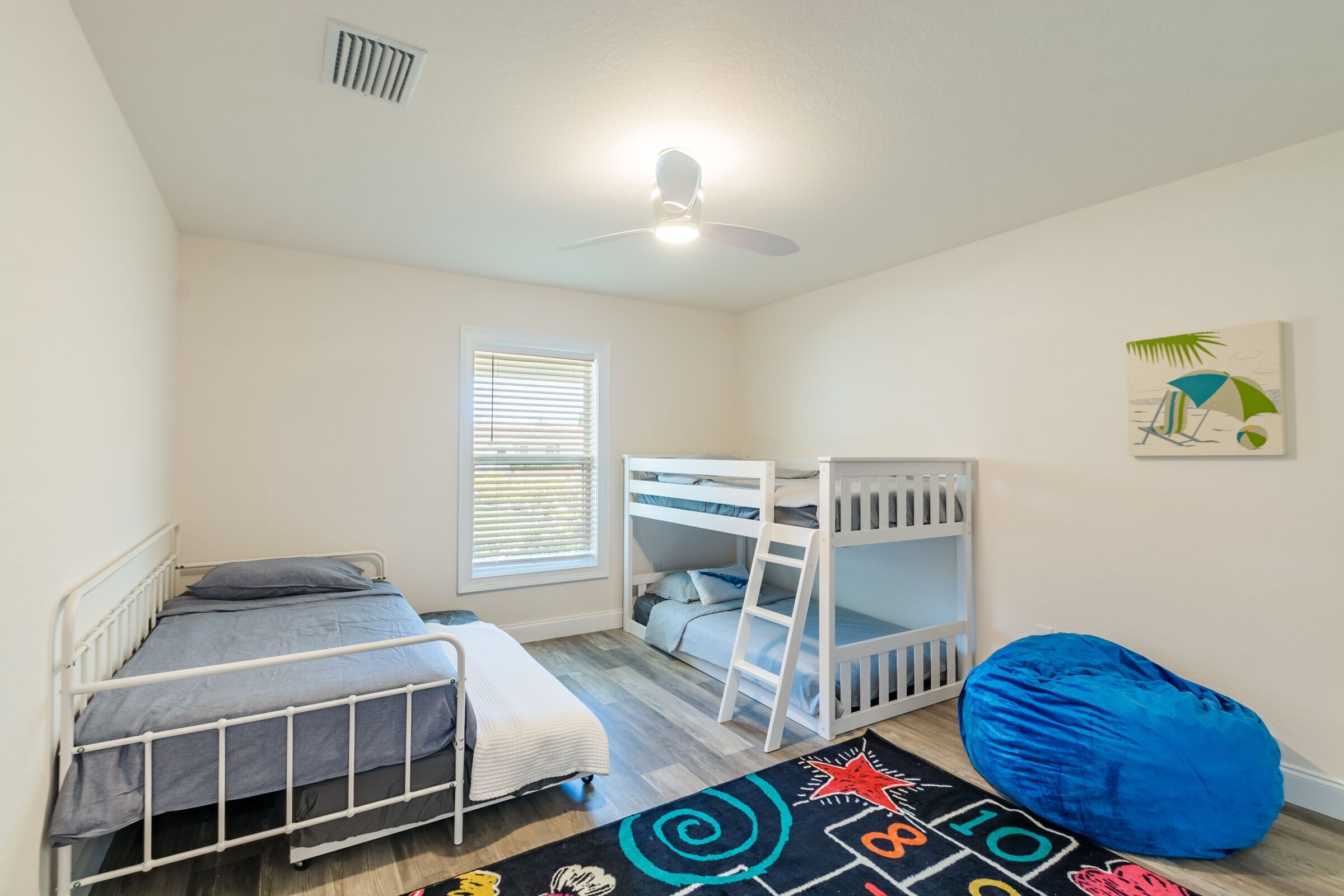 Beautiful new home minutes away from beach