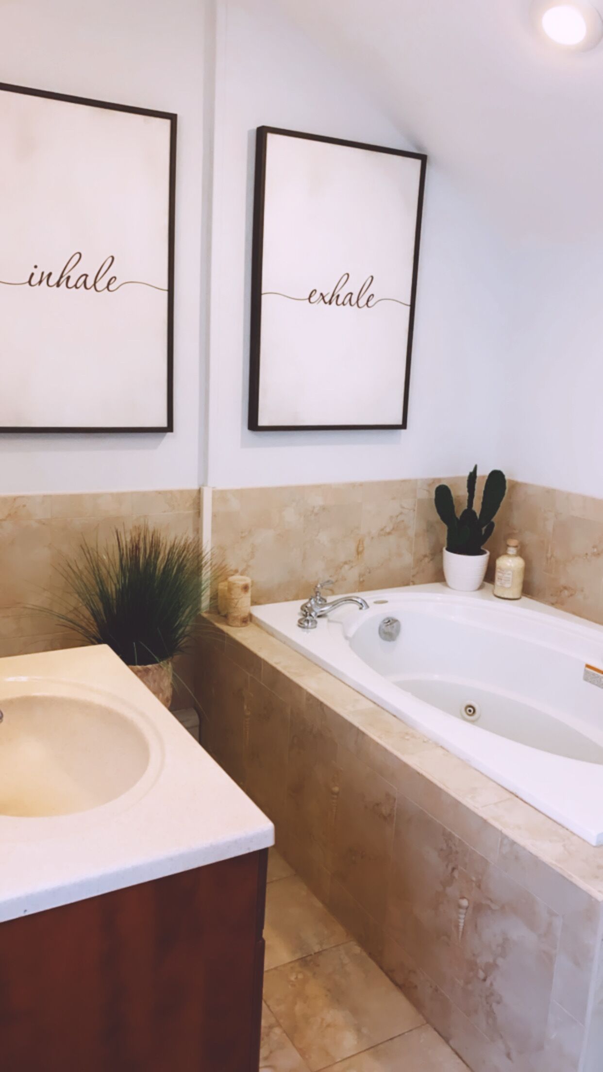 Trendy & Coastal Retreat-Historic Downtown Home