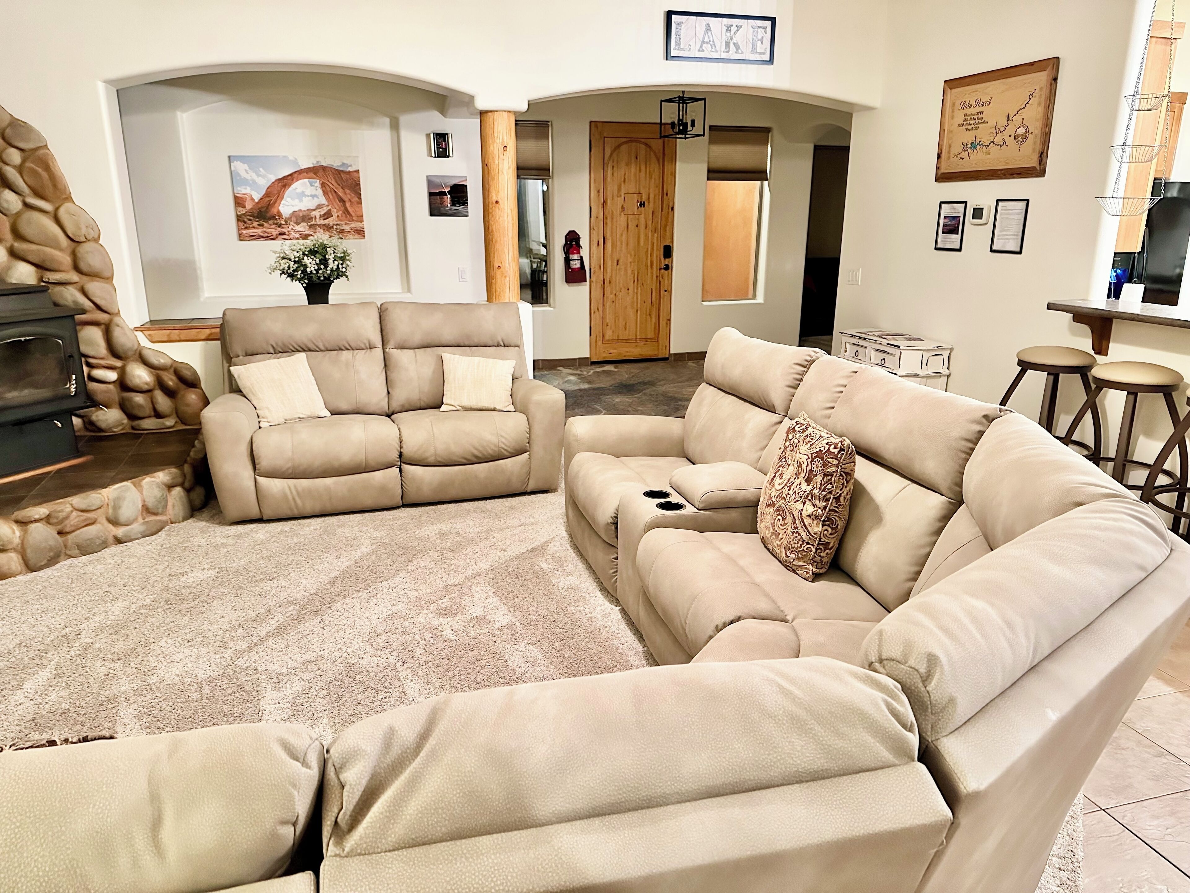 Smart TV, fireplace, DVD player, books