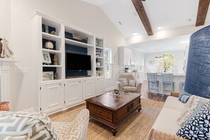 Unclassified image, 4 of 33, button