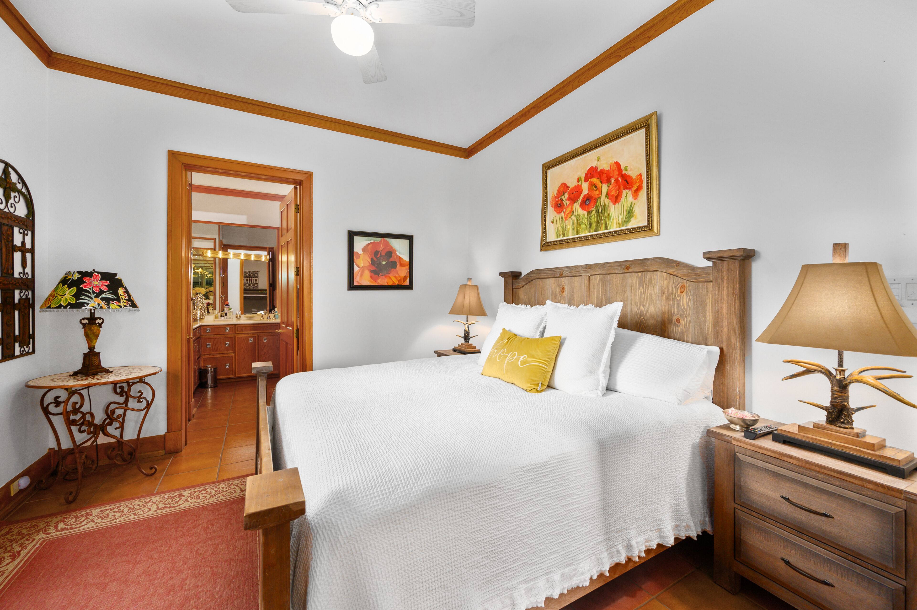 AMAZING!!! Beautiful Country House. -  Access to River, Olympic pool, Sleep 24.