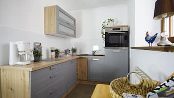 Geladeira, fogão, cooktop, lava-louças