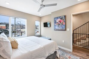 3 Schlafzimmer, Bügeleisen/Bügelbrett, WLAN, Bettwäsche