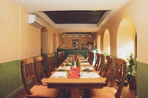 Breakfast, lunch, dinner served; garden views - Seto Ghar Hotel Pvt. Ltd. (Kathmandu)