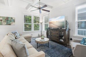 TV - Golf Cart & 6 Bikes! Bike to the Beach & Pool! Monthly Snow-Bird Rates! - Dragon Fly's Nest on 30A (Santa Rosa Beach)