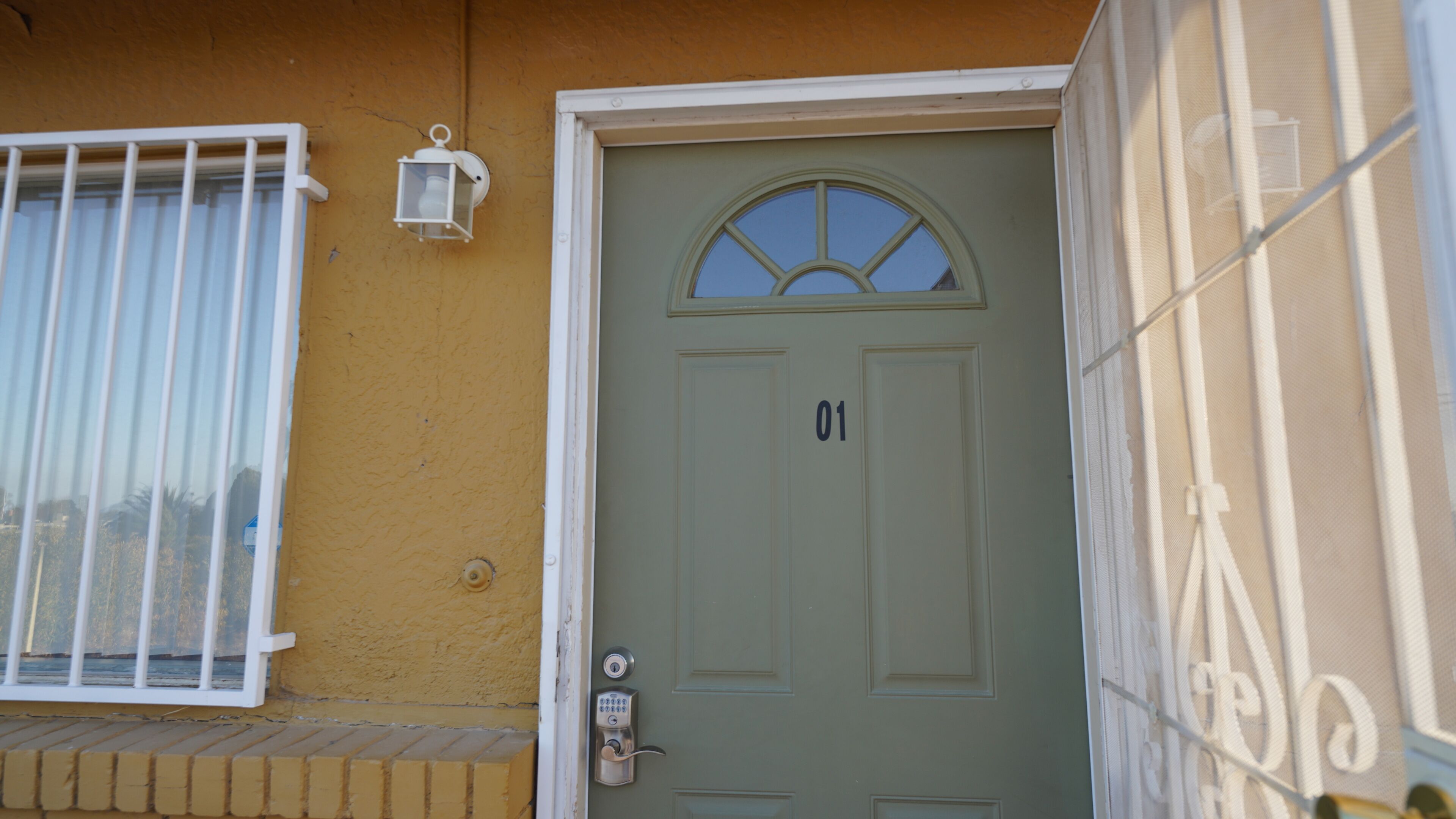 تفاصيل الفندق من الخارج