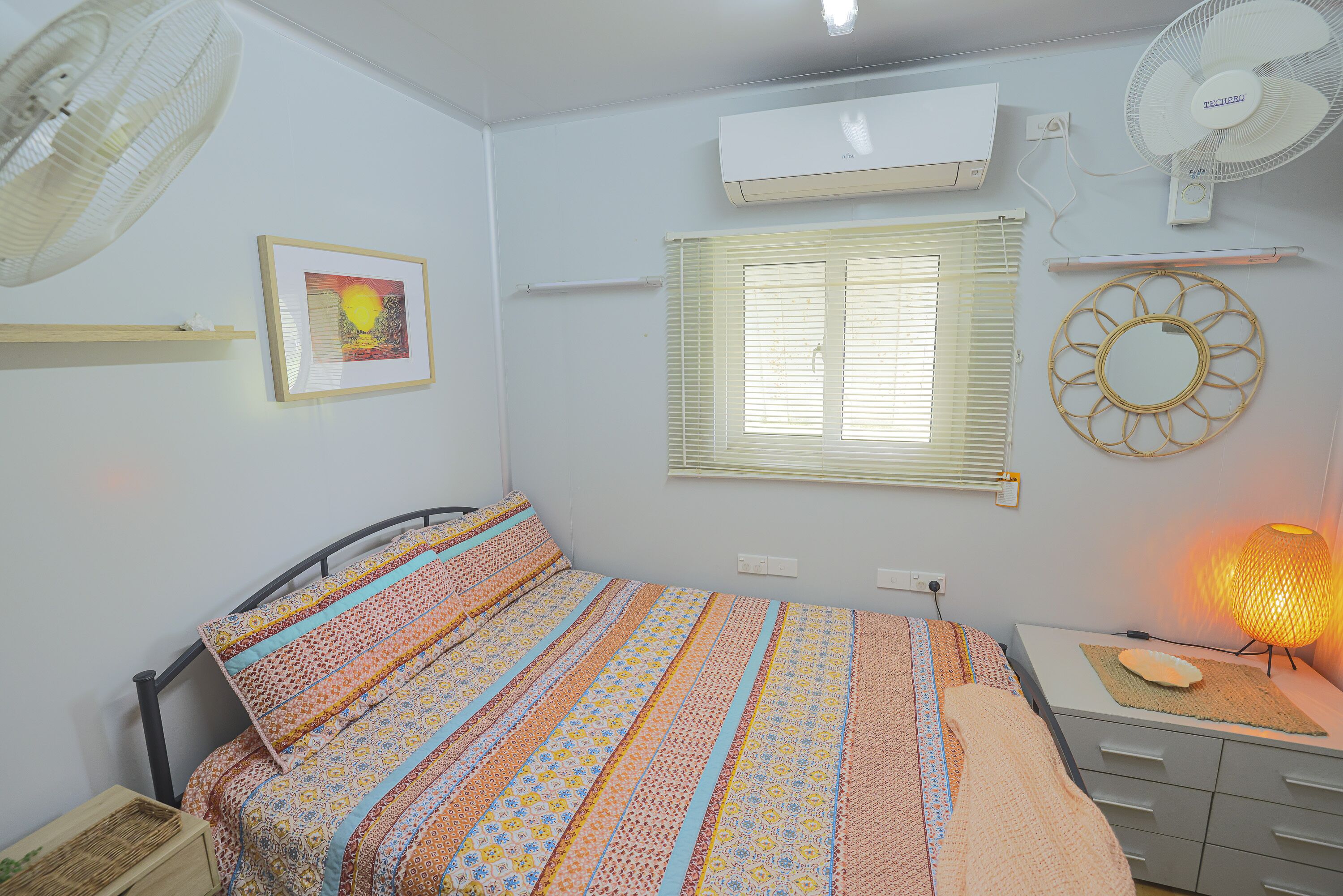 Seaview Holiday Home overlooking Dundee Beach - Sleeps up to 12!