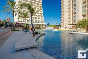 Pool - Apolo XVI 2 6 29 - Grupo Turis - Calpe, Costa Blanca (Calpe)