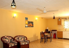 Living area - Stay.Plus Kikambala Holiday Home (Mtwapa)