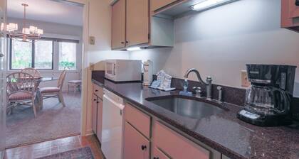 Community Pool & Tennis Courts; Ground Floor Villa w/ Wooded Lagoon View; Easy Harbourtown Access!