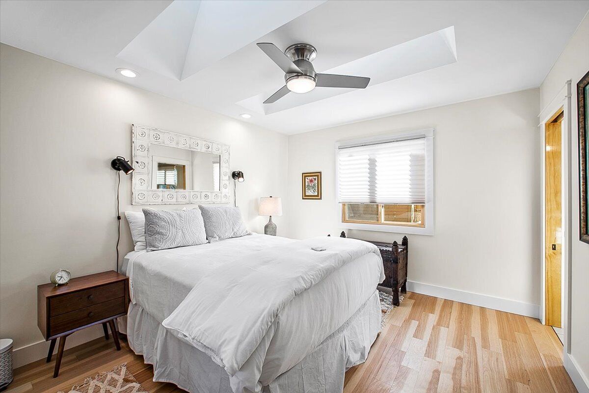 #HabitueHomes - Somerset Rise - Near Foothills!