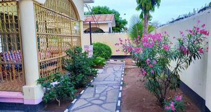 Stay.Plus Mtwapa Holiday Home