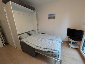 1 soverom, strykejern/-brett, reiseseng for barn og wi-fi (inkludert)