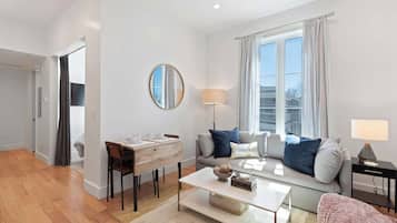 Een smart-tv en een kantoor