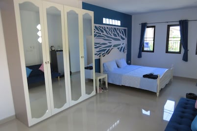 Cozy Deluxe Rooms between Buriram and Surin! Lovely scenery and drinks!   Isaan!