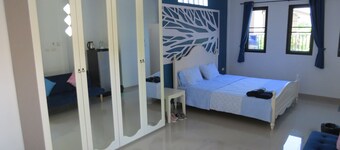 Cozy Deluxe Rooms between Buriram and Surin! Lovely scenery and drinks! Isaan!