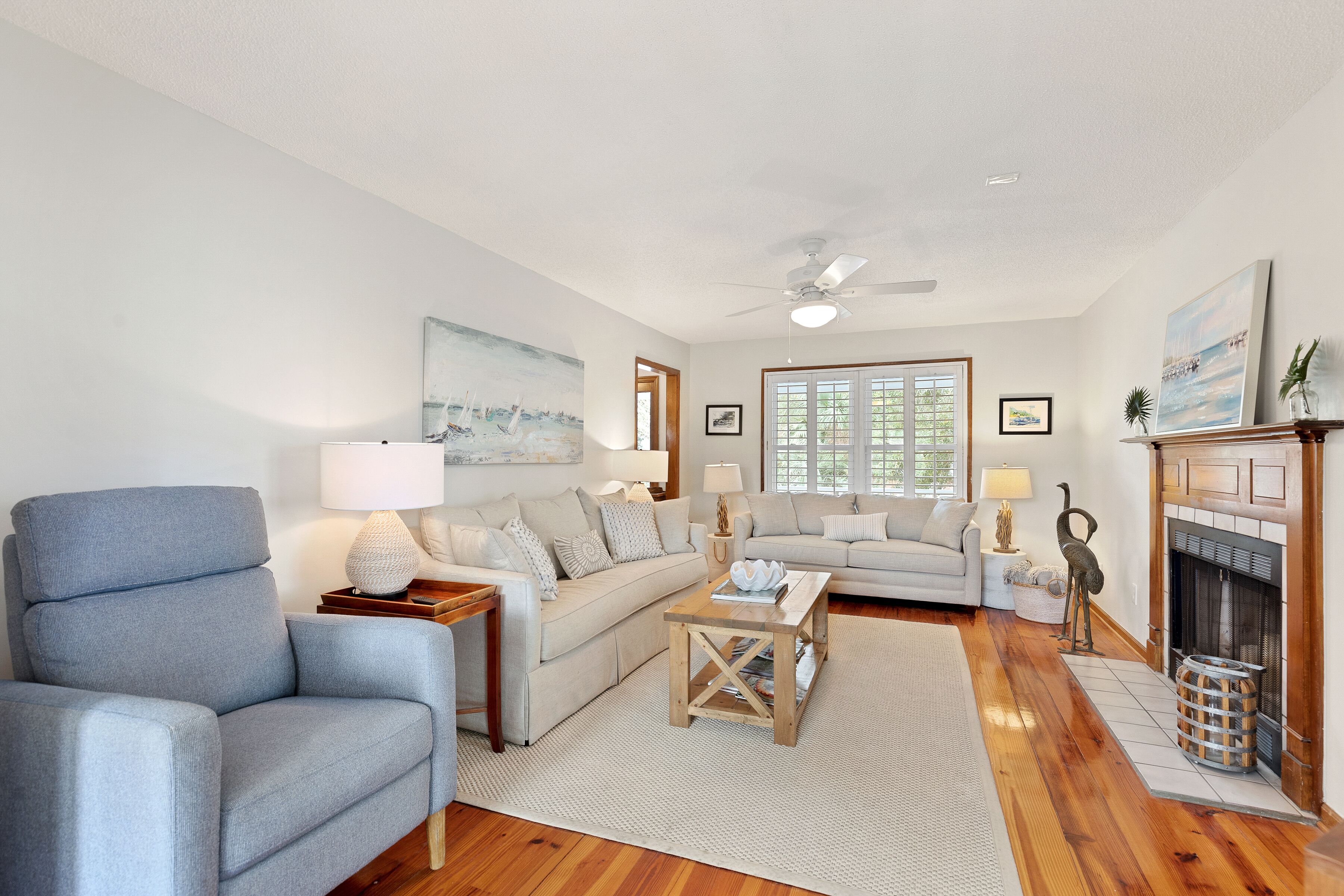 Stunning Marsh Retreat on Folly Beach, Close walk to the beach!