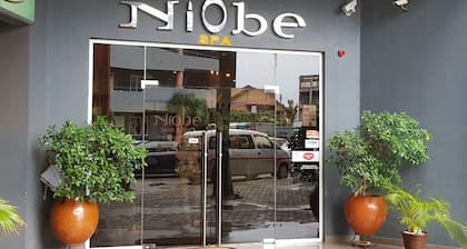 Lovely & Huge 2 Bed Apartment in Heart of the city