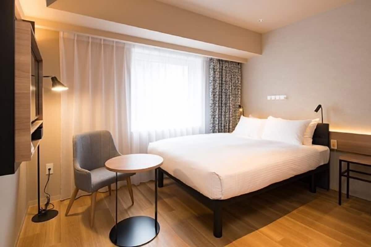 In-room safe, blackout drapes, iron/ironing board, free WiFi