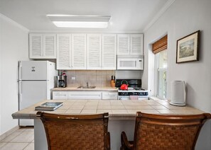 Condo, 2 Bedrooms | Private kitchen