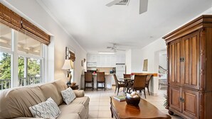 Interior - Hut Pointe #5 By Eleuthera Vacation Rentals (Governor's Harbour)