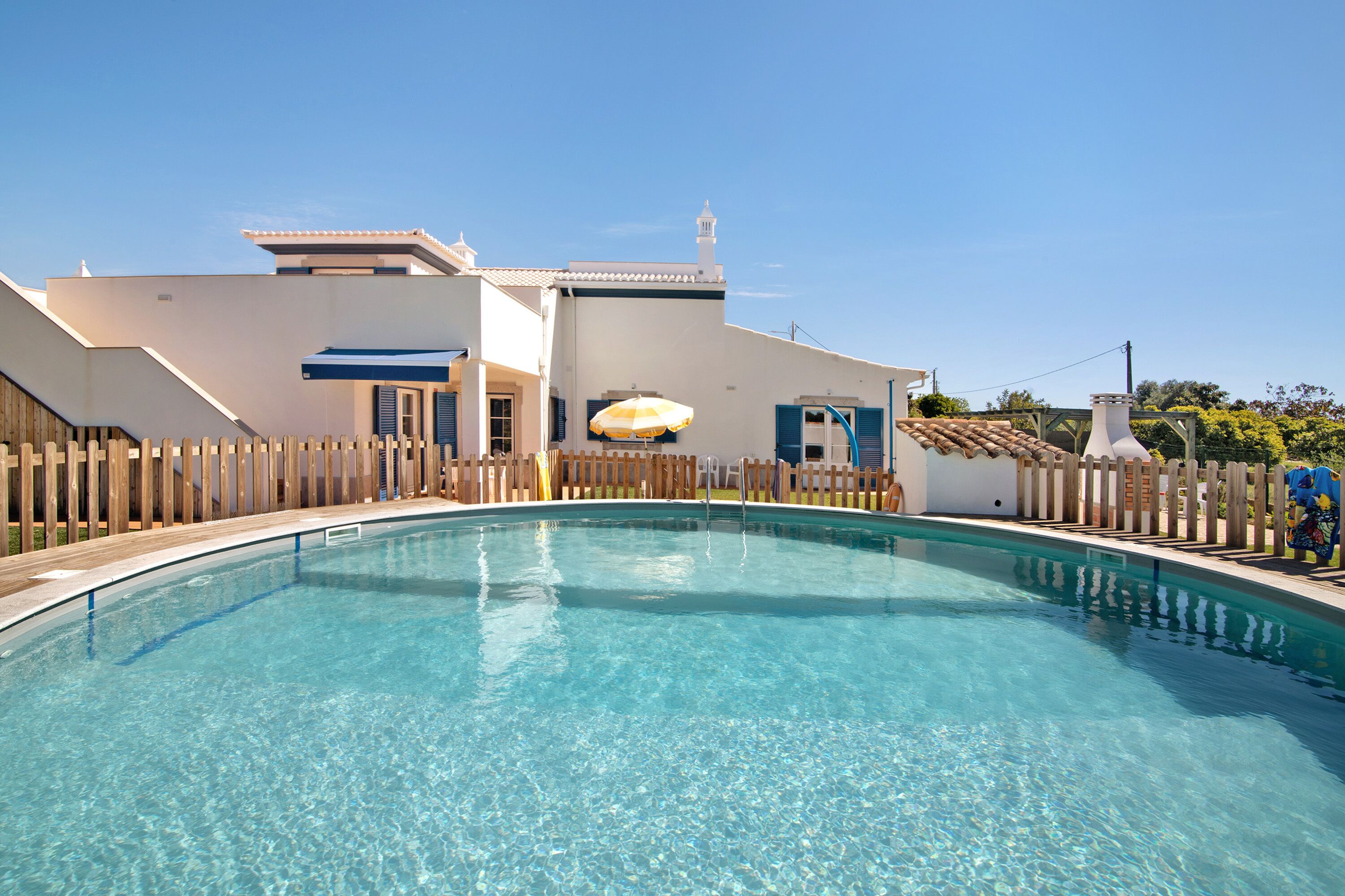 Holiday Home 'Quinta da Bornacha - B' with Sea View, Shared Pool & Wi-Fi