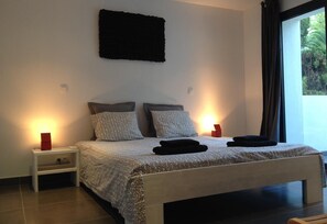 4 chambres, fer et planche à repasser, Wi-Fi gratuit, draps fournis
