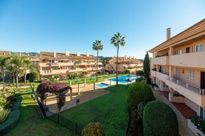 Exterior - Holiday Home 'Penthouse in Elviria' with Shared Pool, Wi-Fi and Air Conditioning (Elviria)