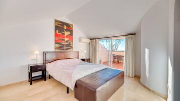 2 sovrum, strykjärn/strykbräda, gratis wi-fi och sängkläder