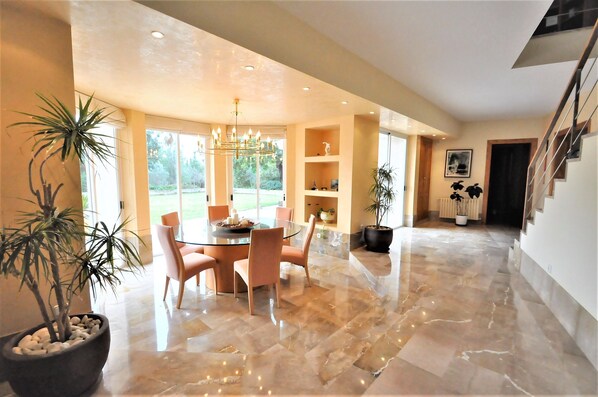 Dining - Beautiful Villa "Sa Rota" with Wi-Fi, Garden, Terrace, Pool and Tennis Court (BUNYOLA)