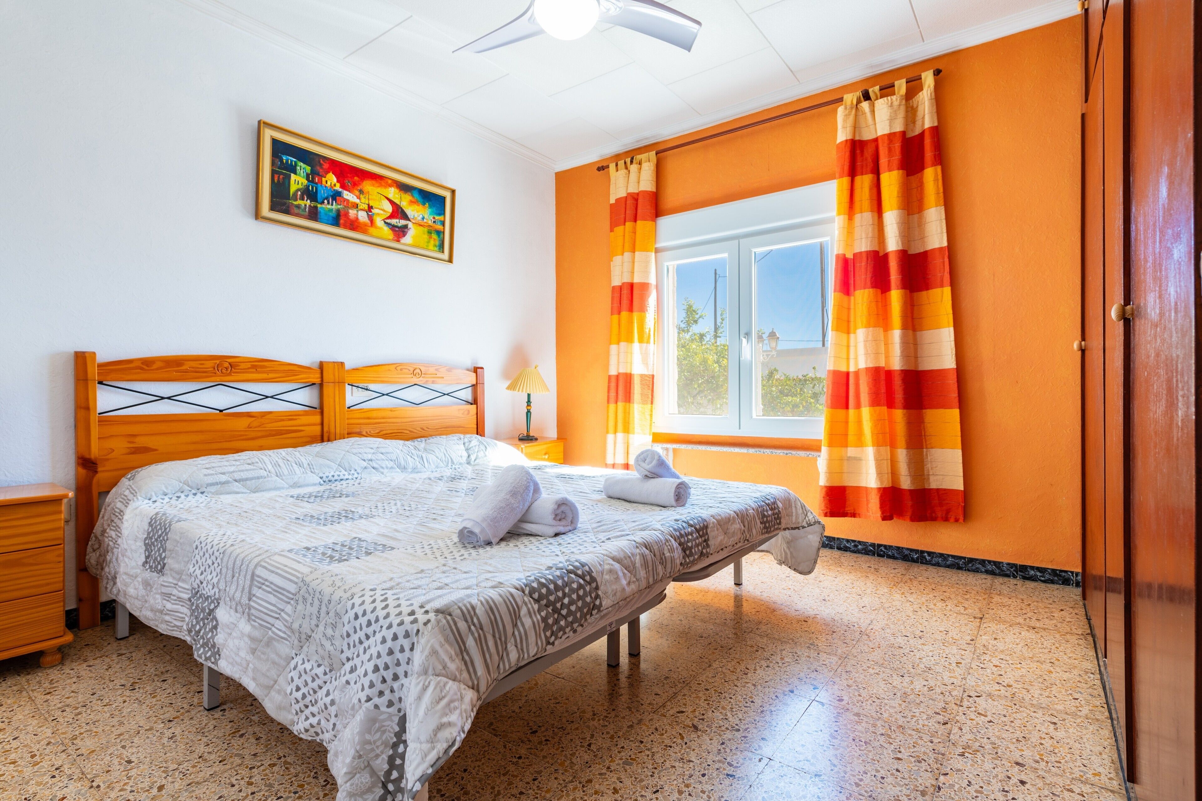 3 bedrooms, iron/ironing board, free WiFi, bed sheets