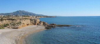 Villa 'Casa Sorpresa' close to the Beach with Pool & Wi-Fi