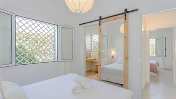 3 bedrooms, iron/ironing board, free WiFi, bed sheets