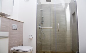 Exclusive Apartment | Bathroom | Shower, free toiletries, bidet, towels - Stay.Plus Stylish Living Nova (Nairobi)