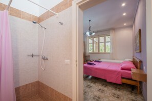 3 bedrooms, iron/ironing board, WiFi, wheelchair access - Villa "Casa Vacanze Consiglia" close to the Beach with Garden (Ugento Torre San Giovanni)